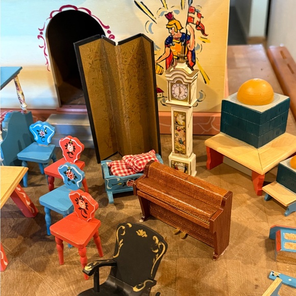 RARE Vintage Dora Kuhn Wooden Dollhouse & Hand Painted Furniture West Germany - Picture 5 of 16